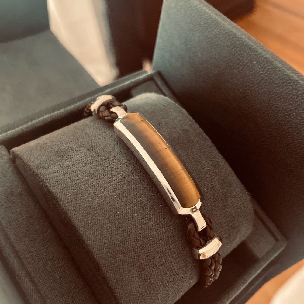 COPY - DAVID YURMAN EXOTIC STONE BAR STATION BRACELET IN BROWN LEATHER
WITH TIG…